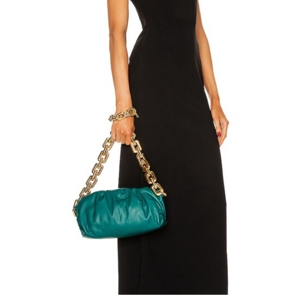 Bottega Veneta Leather The Chain Pouch Handbag - Picture 4 of 16